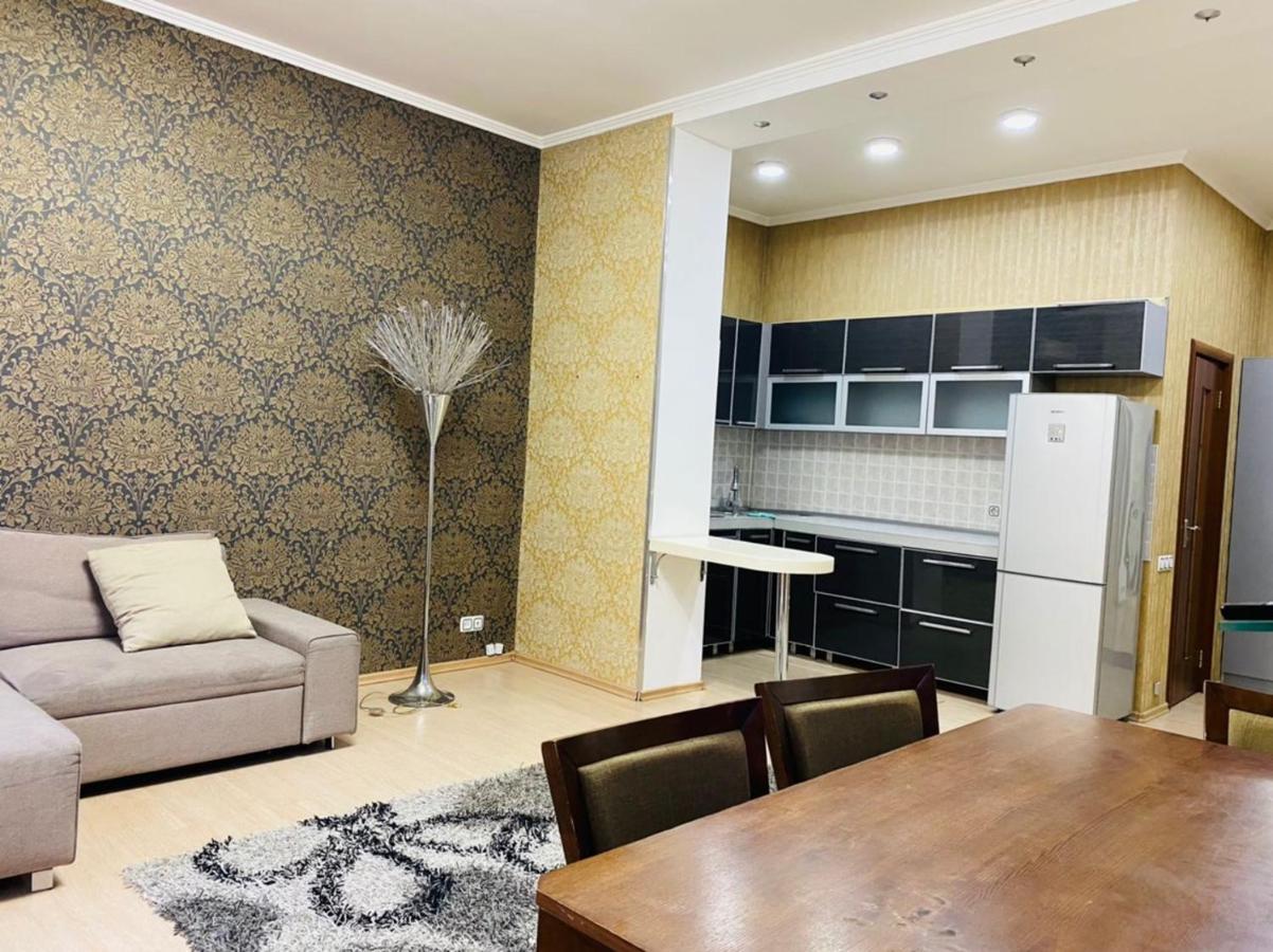 Бульвар Эркиндик74 Bishkek Esterno foto